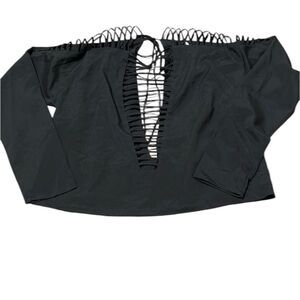 NWT Misguided size 6 black ladder detail front and sleeves open back crop top